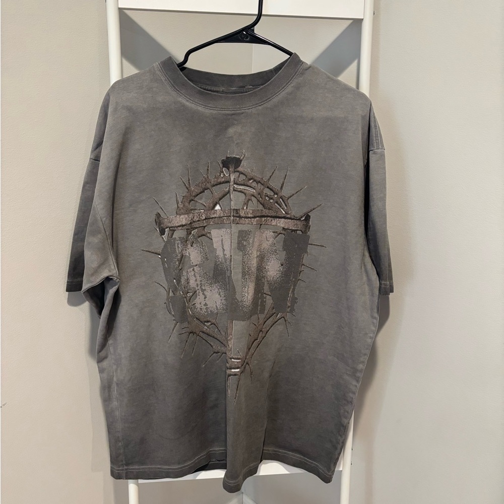 Saint vanity cross dark grey t shirt